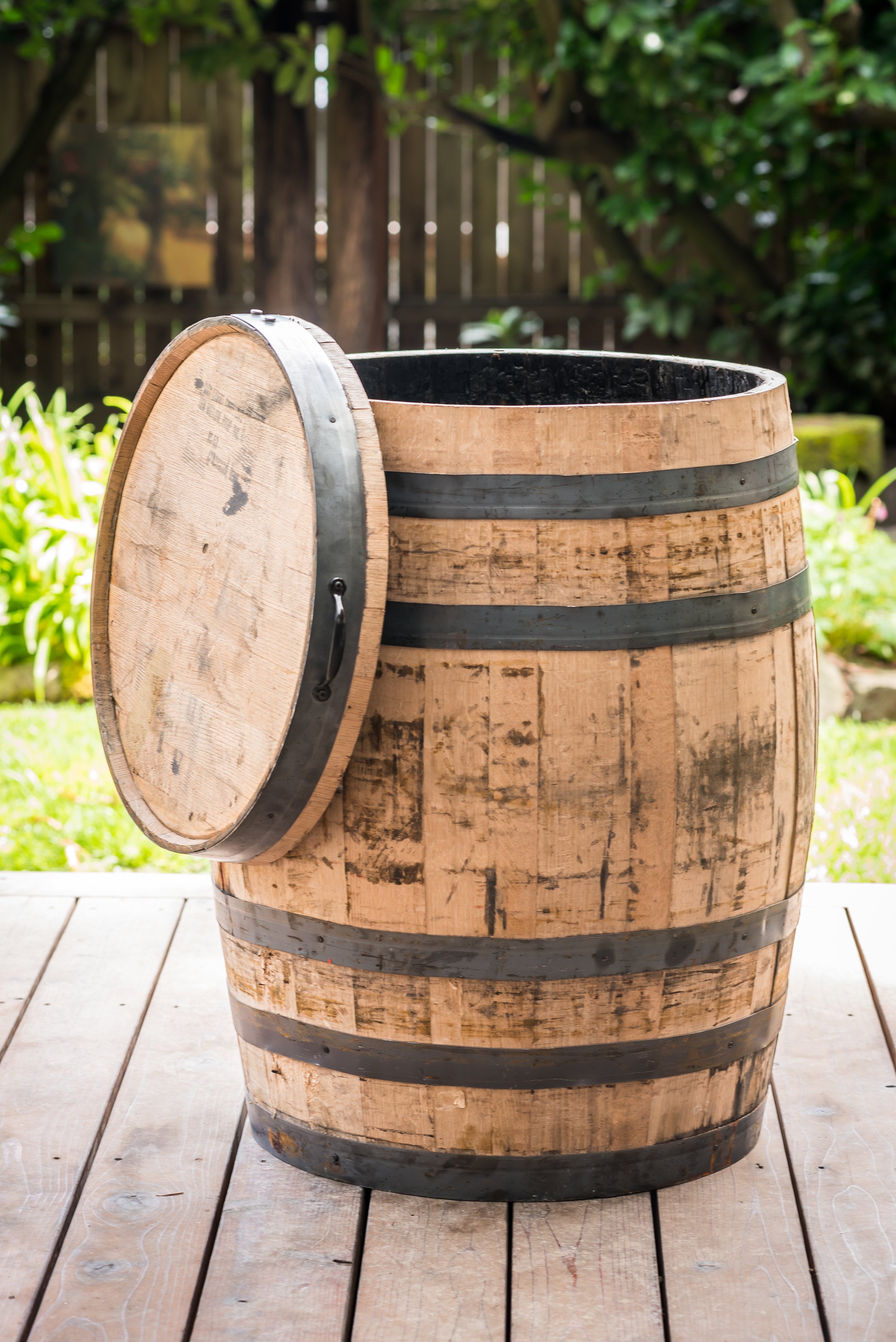 Whole Whiskey Barrel w/Removable Top
